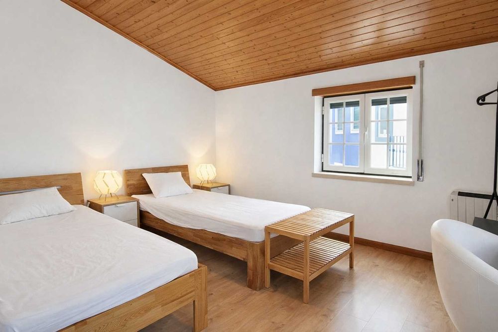 Moradia T3 para férias na zona histórica de São Martinho do Porto