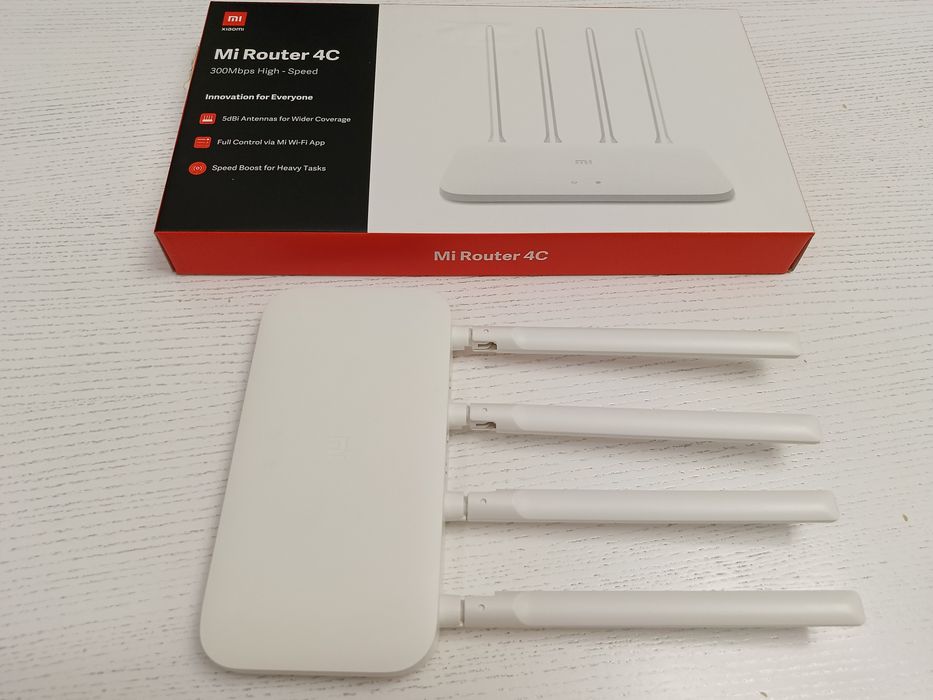 Роутер ,маршрутизатор Mi router 4C