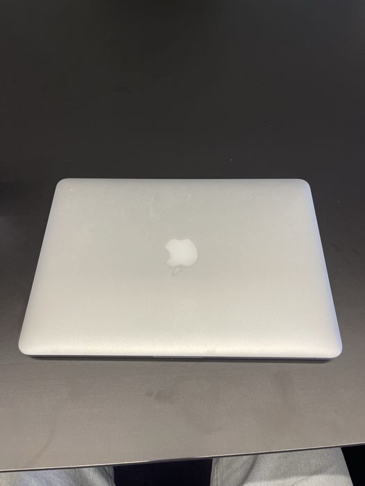 Macbook Pro 8gb, i5 2.7 GHz