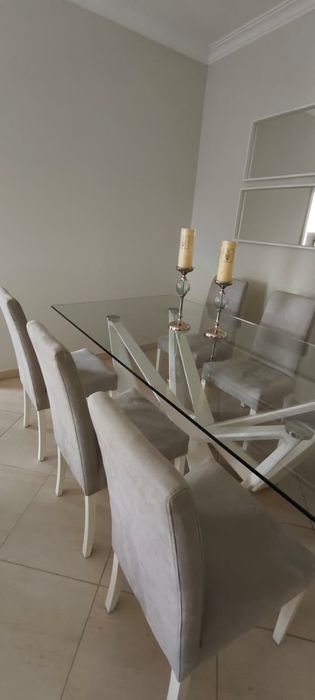 Conjunto mesa e cadeiras sala de jantar