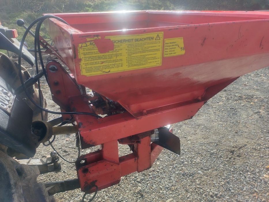 Rozsiewacz nawozów Rauch Zsb 900 Kuhn