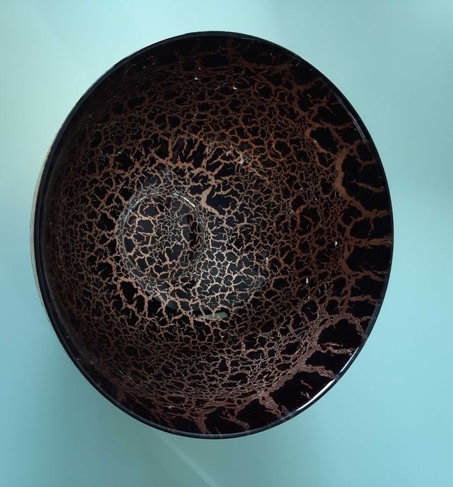 Taça em Vidro com acabamento dourado