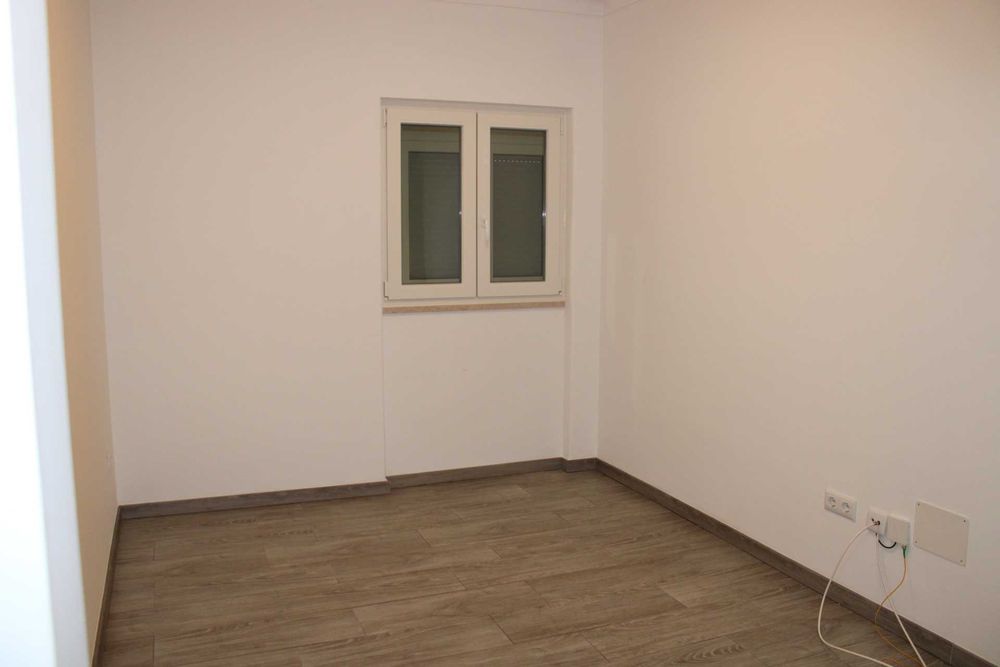 Arrenda-se Apartamento T2, Alcobaça