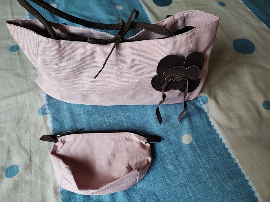 Bolsas em tecido feito á mão