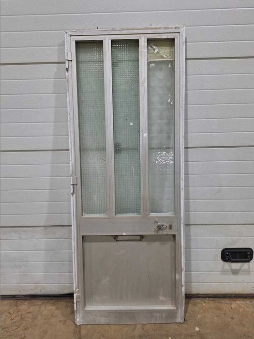 Portas e janelas em aluminio usadas