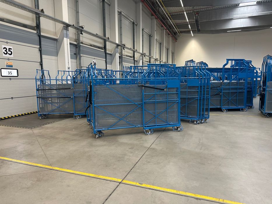 wózki systemowe piętrowane 3-krotnie