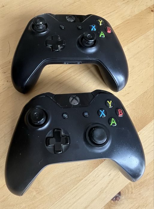 Xbox One com jogos e dois comandos
