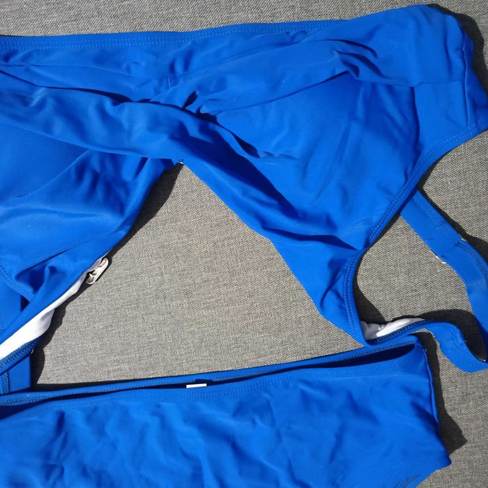 Damski kostium kąpielowy dwuczęściowy