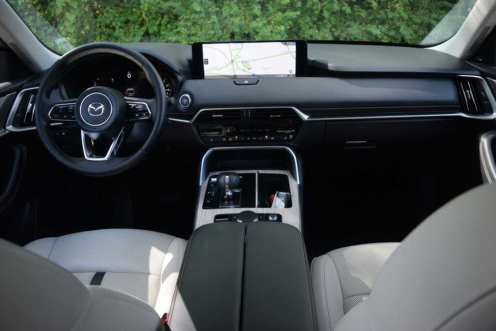 Mazda CX-70 PHEV Premium Plus      2025