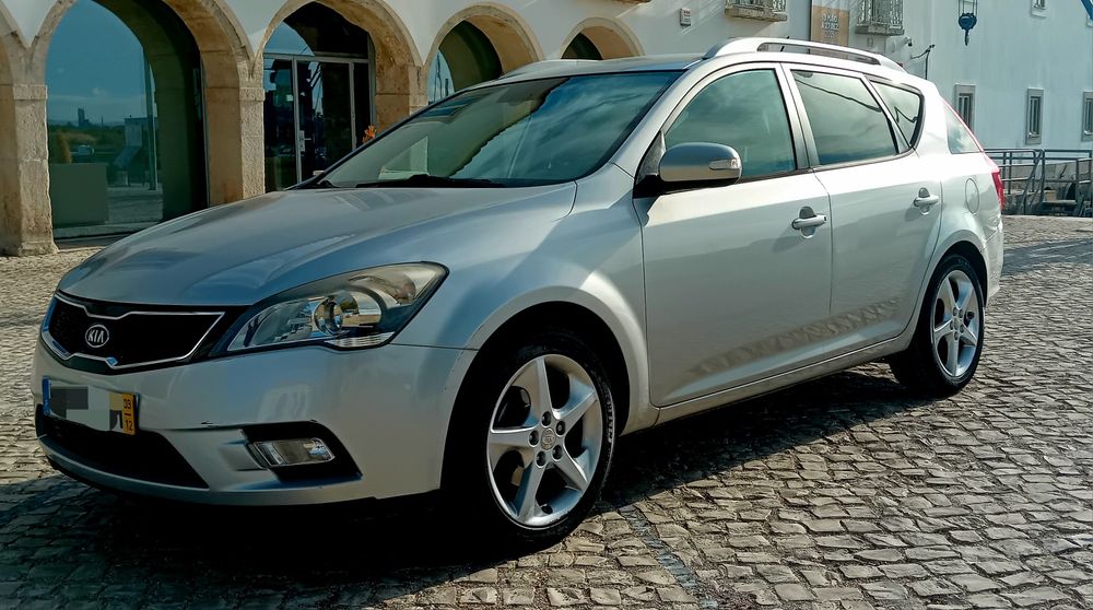 KIA CEED SW EXCELENTE Estado