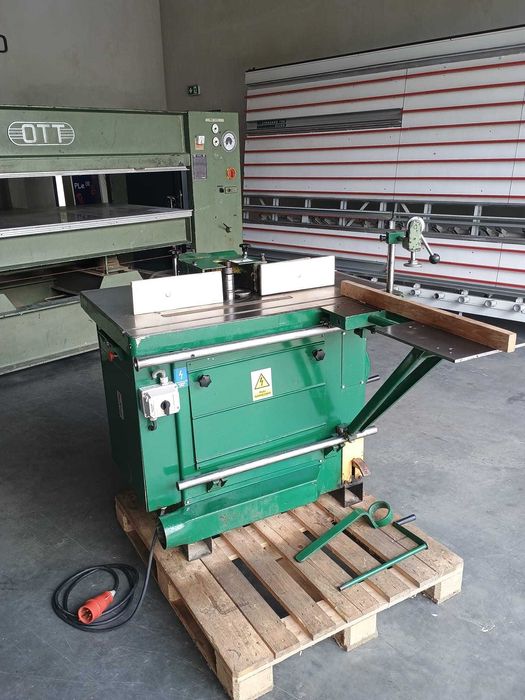 Pilarko- frezarka Jaroma z wózkiem, Frezarko-pilarka, piła tarczowa,