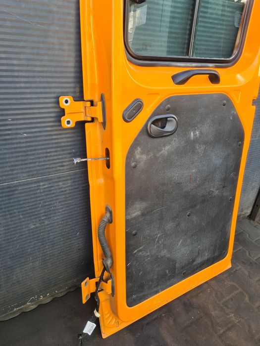 Renault Master III 2.3 doka drzwi tylne prawe
