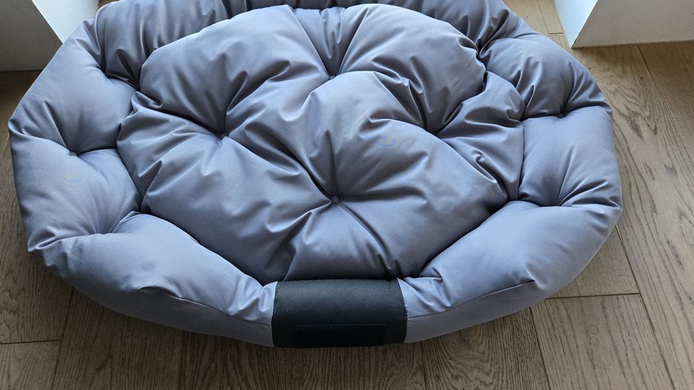 Лежанка для собаки з водовідштовхувальної тканини