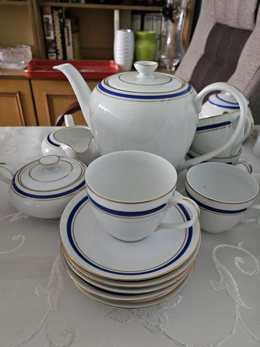 Porcelana komplet 17 elementów Chodzież