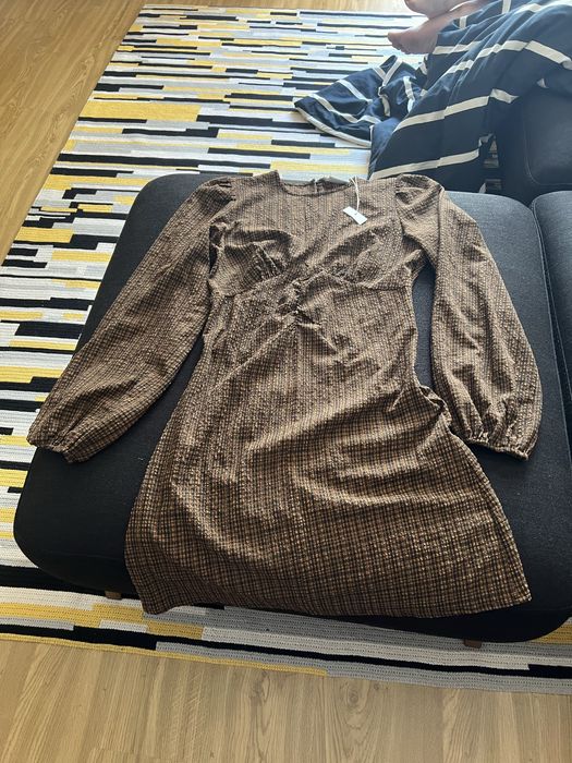 Vestido de manga comprida xadrez preto e castanho
