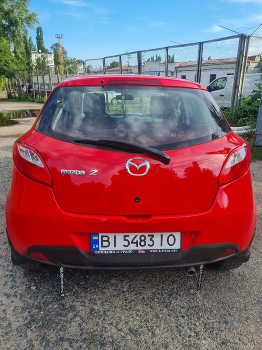 Mazda 2 2010 рік