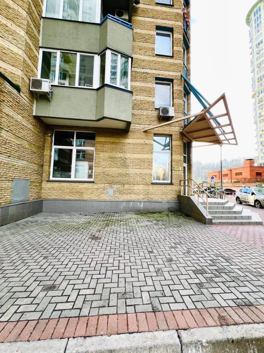 Сдам помещение!  м.Вокзальная, ул. Кудряшова, жк Времена  года