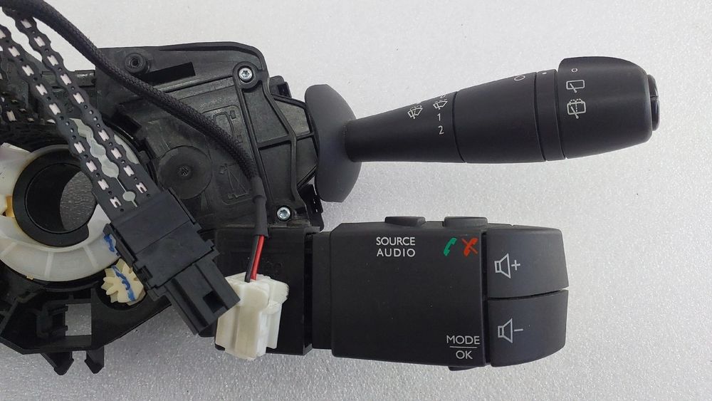 Conjunto / manetes de luzes e limpa vidros RENAULT Twingo III (BCM_)