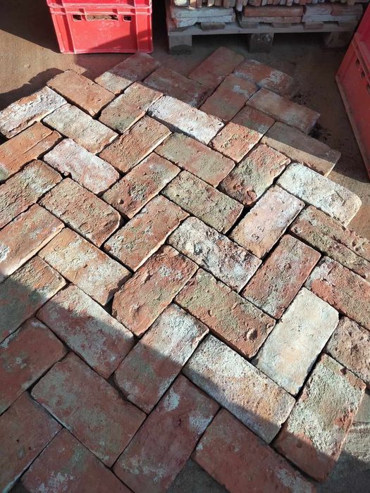 Cegła na podłoge z rozbiórki