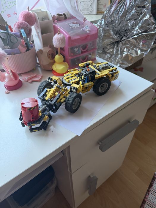 Lego technic ladowarka gornicza 42049