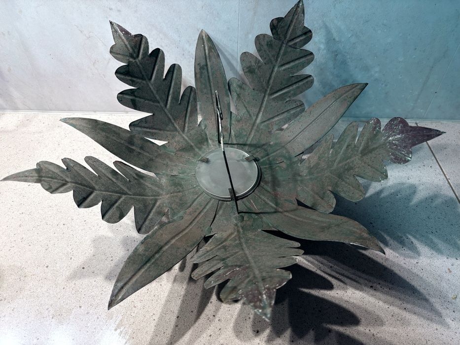 Antigo aplique de candeeiro em chapa pintada 39 cm de diâmetro