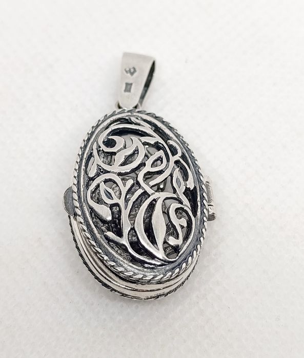 Wisiorek srebrny - sekretnik