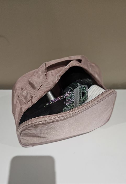 Zestaw kosmetykow plus gratisy