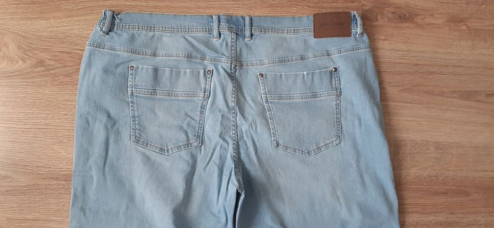 Bermudy jeansowe duże