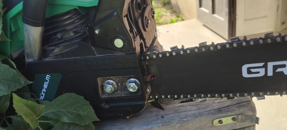 Бензопилу Grunhelm