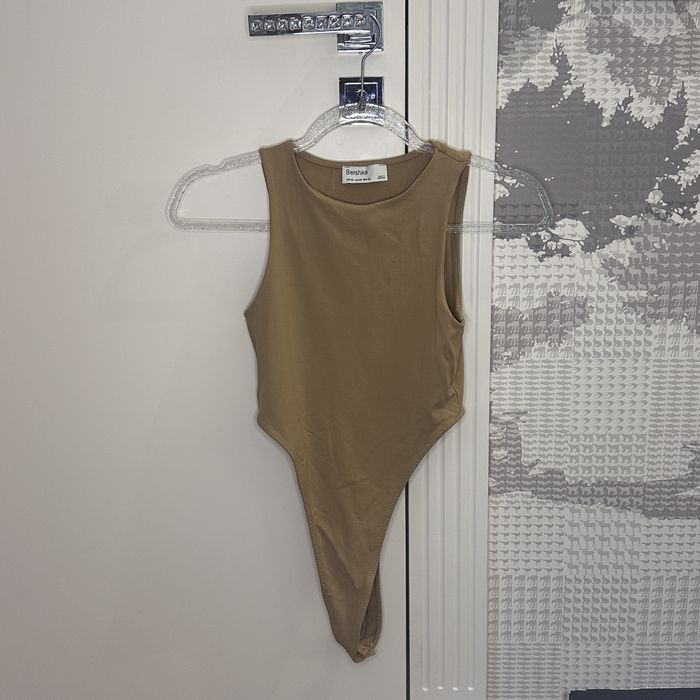Bershka jasne brązowe body rozm. XS