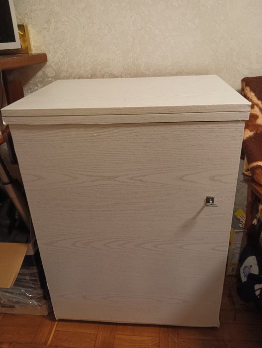 Швейна машинка Чайка 142 М