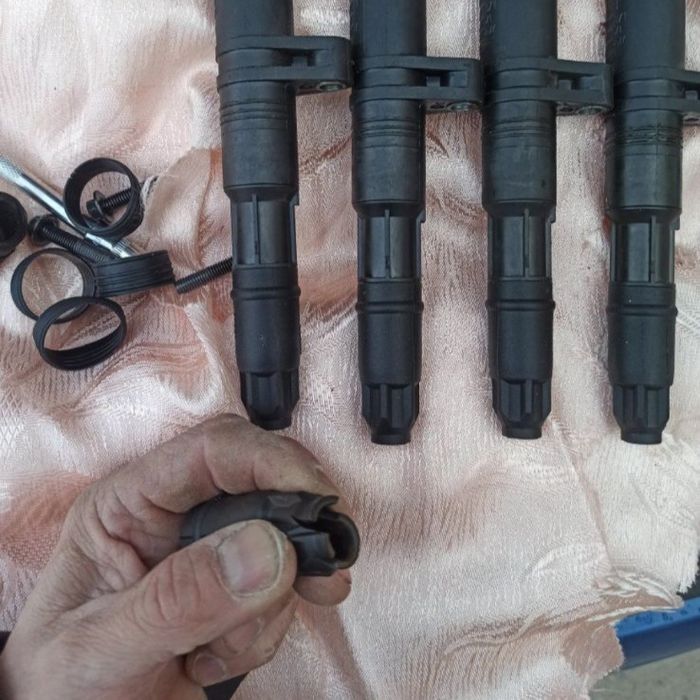 Наконечніки котушки запалювання,зажиганія 4 шт Рено Меган 2