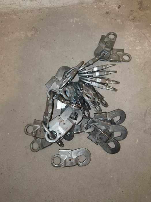 Karabinek Petzl MGO 60, Petzl Grillon.  Do lonży itp.