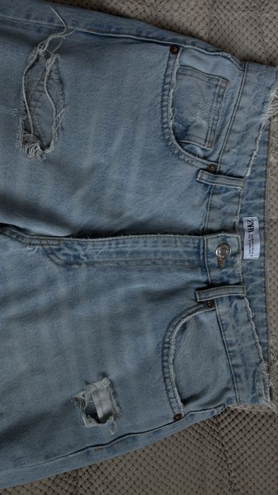 Продам джинсы  ZARA