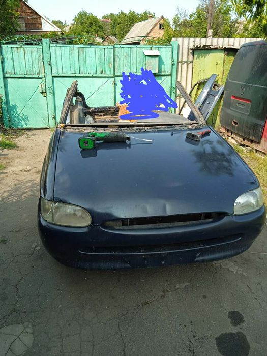 Форд ескорт 1,3  1996 эскорт бензин. разбираю