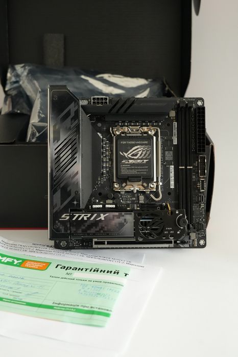 Asus ROG Strix Z890-I Gaming WiFi: 14 399 грн
