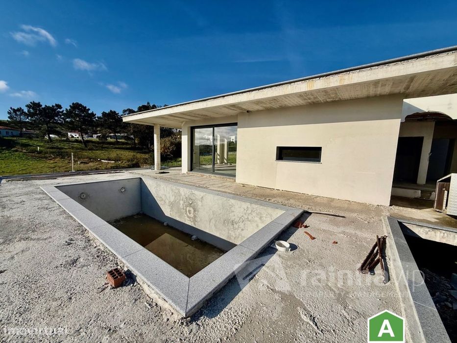 Moradia T4 com garagem e piscina - Salir de Matos, Caldas da Rainha