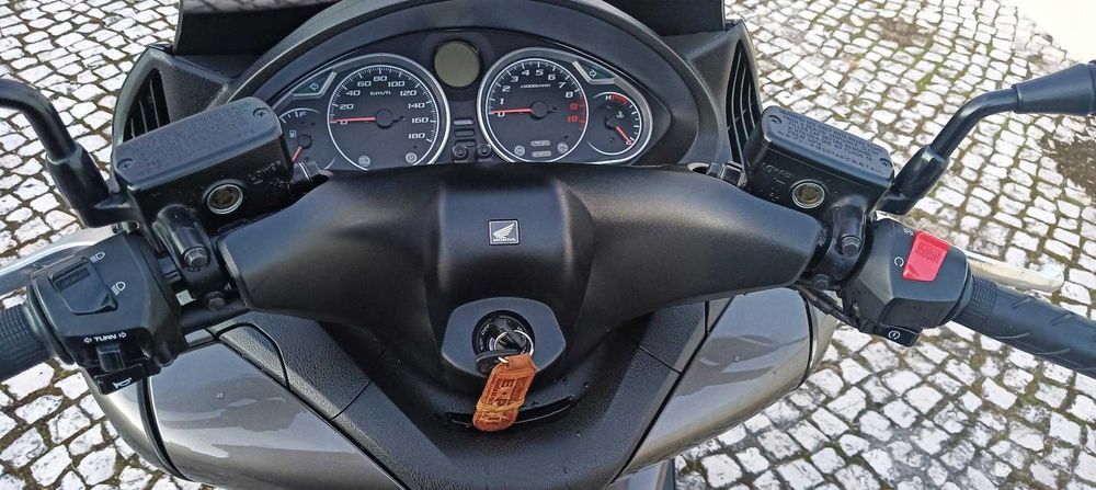 HONDA SW-T 600 de 2012, - Como nova!