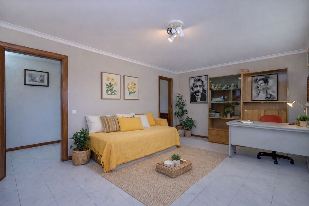 Cama com gaveta cerejeira (faz cama casal).