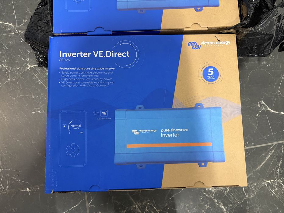 Професійний інвертор Victron Energy Pure Sinewave Inverter 12V 800VA