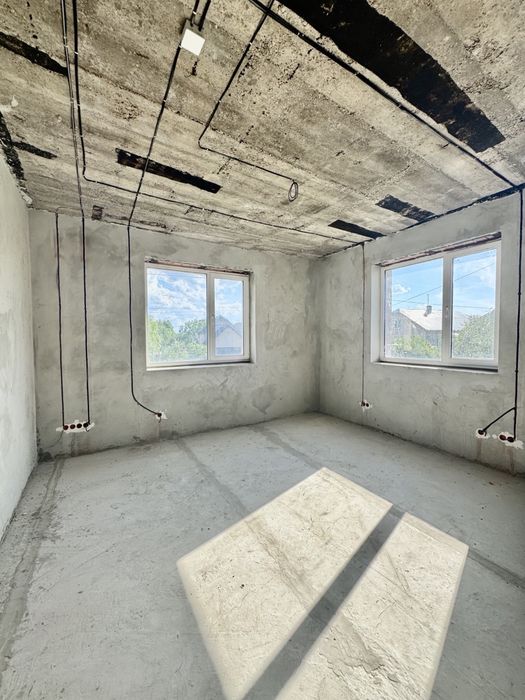 4-х кімнатна квартира в с. Підпечери, біля Івано-Франківська.