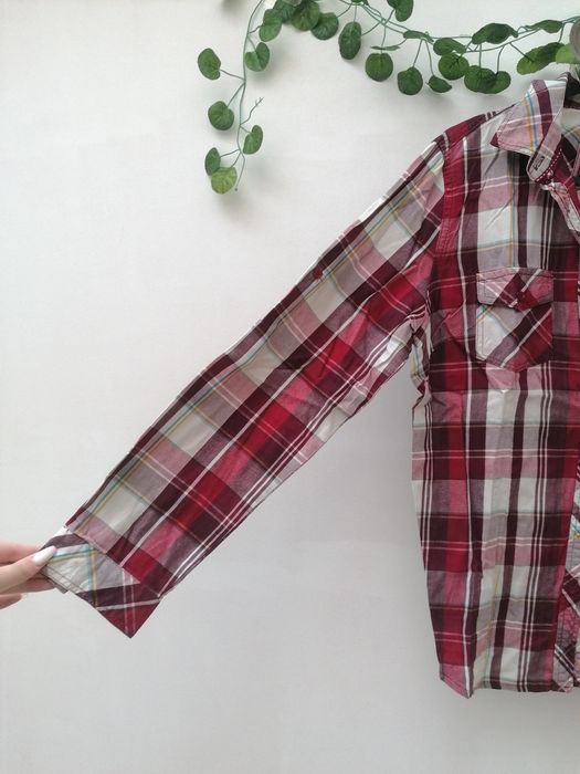 Camisa Axadrezada em tons vermelhos