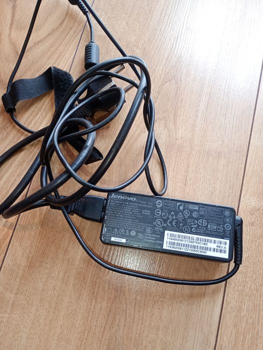 Ładowarka do laptopa Lenovo