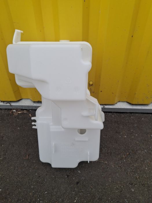 Volvo xc40 бачок омивача