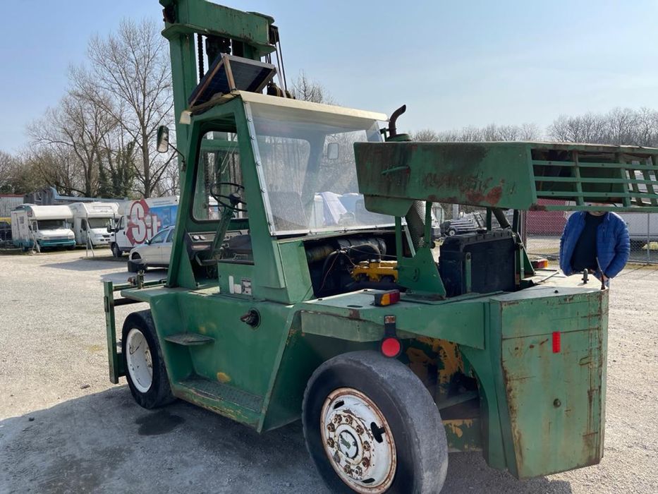 Widlak Clark waga 13500 kg