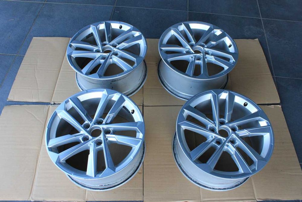 AUDI SEAT SKODA Volkswagen Felgi OEM 17 5x112 Jak nowe
