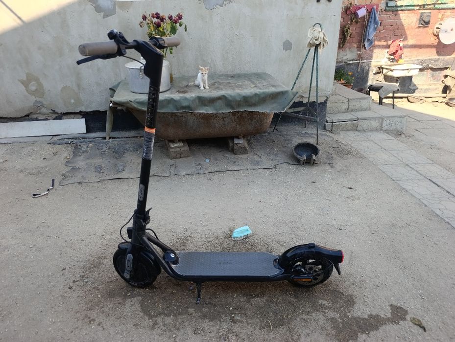 Електросамокат ninebot f25