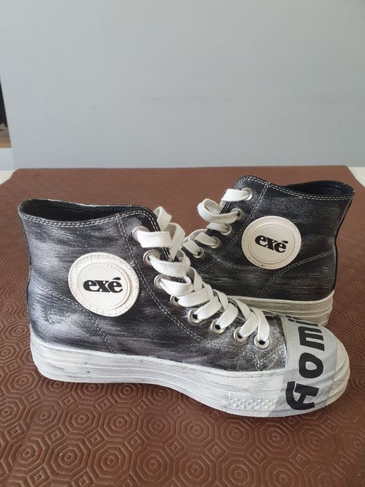 Sapatilhas EXÉ n°36 ( usadas uma vez )