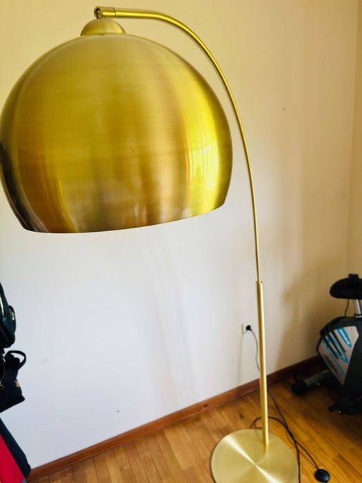 Candeeiro dourado da maison du monde