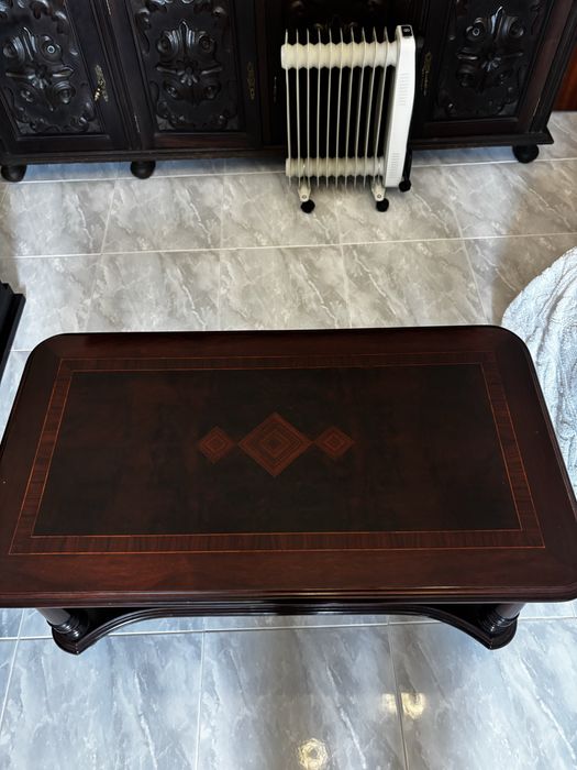 Mesa de Centro de Madeira